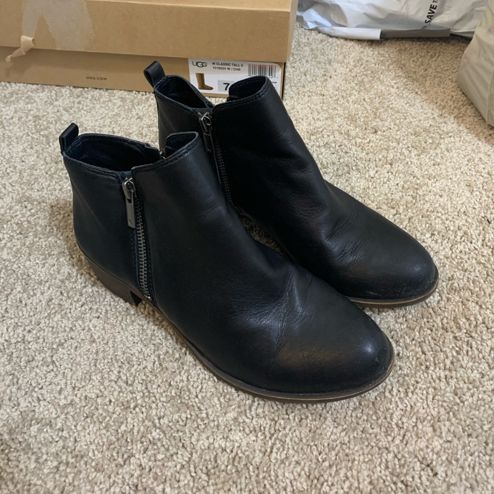 Lucky Brand Basel Leather Women’s Booties